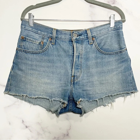 Levi's 501 High Rise Cut Off Denim Shorts in‎ Sierra Oasis - Picture 3 of 14